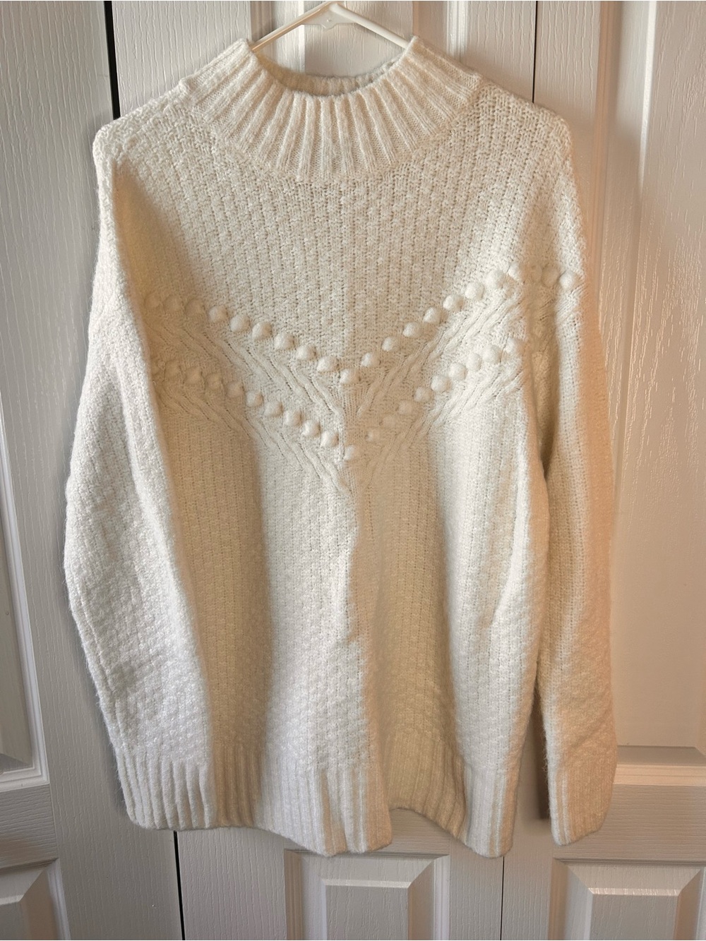 Talbots Women’s Medium White Textured Knit Chevron‎ Mockneck Pullover Sweater